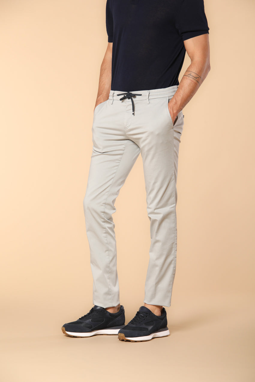 Milano Jogger Travel Herren Chino Jogger aus technischem Satin Travel Stretch Extra Slim