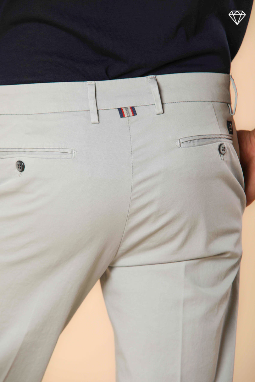New York Herren Chino Hose aus Stretch-Satin Regular Fit ①