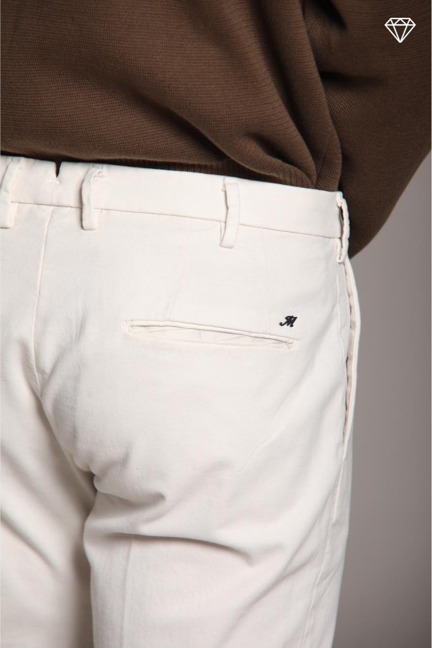 New York Sartoriale Herren Chinohose maßgeschneidert aus Baumwolle und Wolle Regular Fit ①