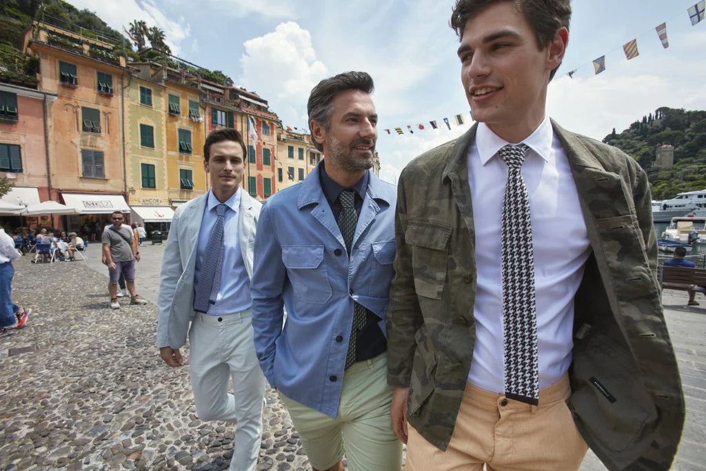 Der Stil von Mason's Field Jackets für einen schönen Tag in Portovenere
