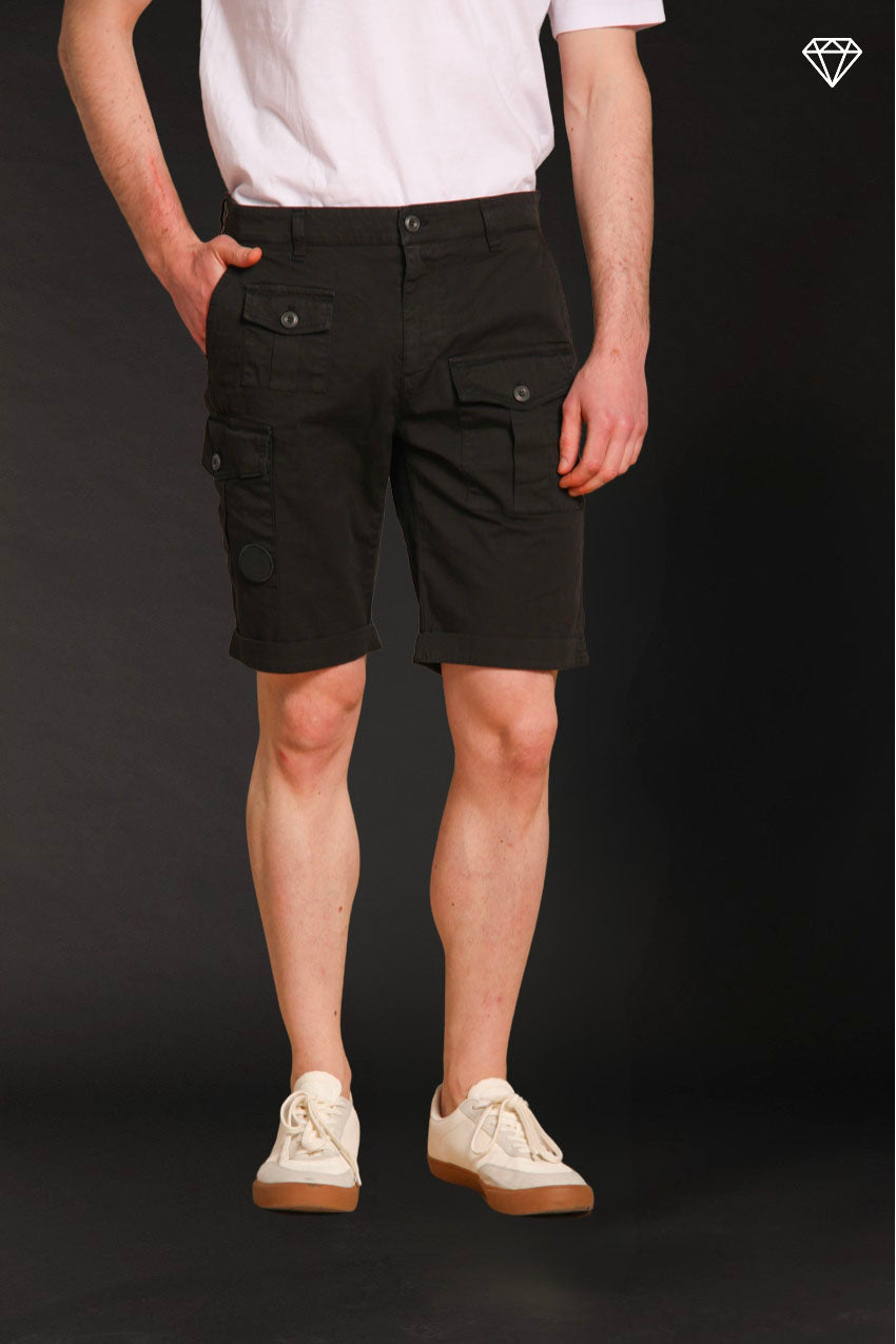 George Coolpocket Herren-Cargo-Bermuda aus Stretch-Satin logo edition Carrot Fit ①
