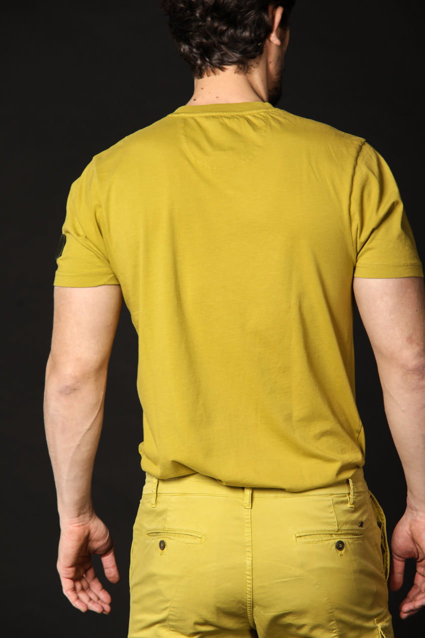 immagine 4 di t-shirt uomo modello Tom MM in verde lime regular fit di Mason's