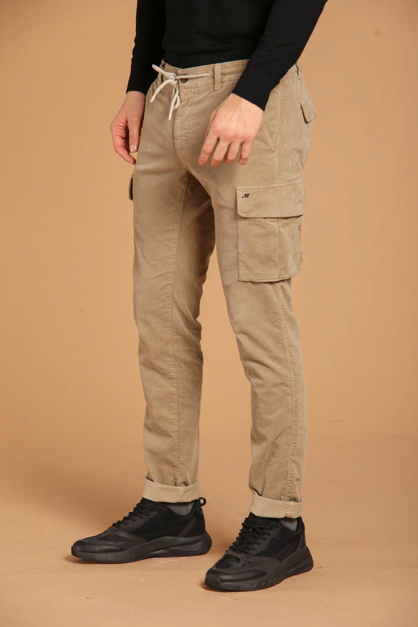 immagine 2 di pantalone cargo jogger modello Chile colore kaki fit extra slim di Mason's