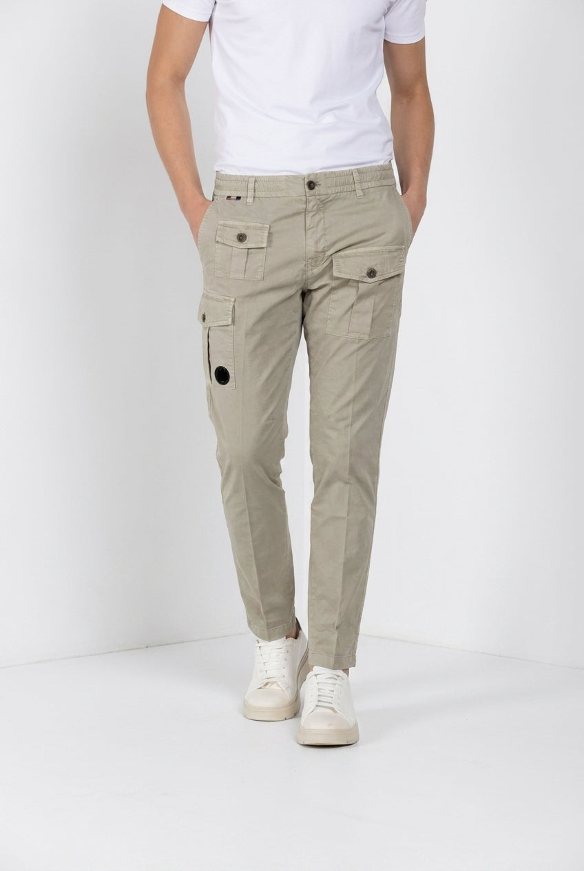 George Coolpocket Hose Cargo Jogger Herren aus Stretch-Gabardine Logo Edition carrot fit ①