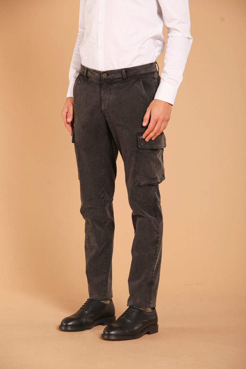 immagine 4 di pantalone cargo uomo modello Chile1 di colore nero, fit extra slim di Mason's