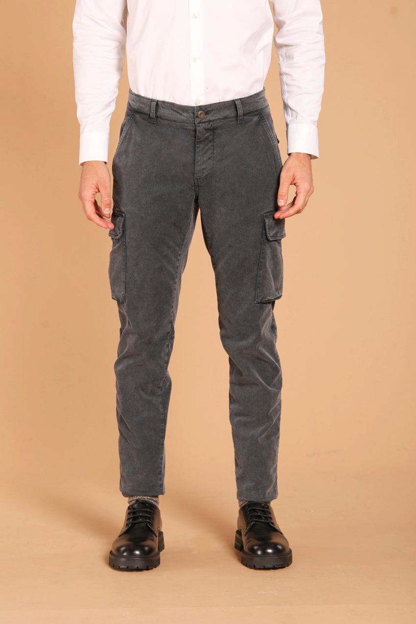 immagine 2 di pantalone cargo uomo modello Chile1 di colore blu fit extra slim di Mason's