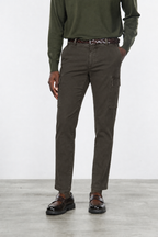 Chile Cargo-Hose für Herren aus Stretch-Gabardine mit extra slim fit ①

