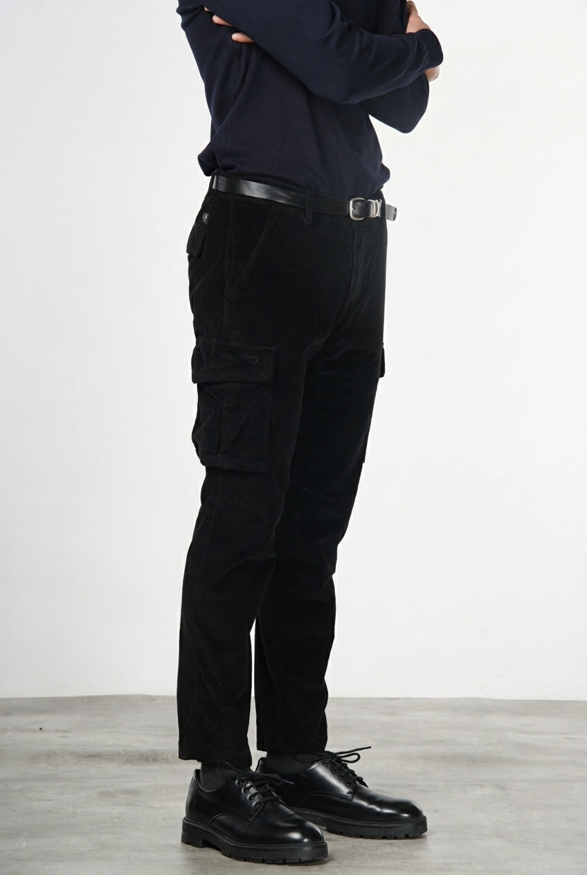 Chile Herren-Cargohose aus 500-Rippen-Samt mit extra slim fit ①