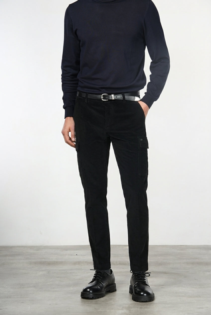 Chile Herren-Cargohose aus 500-Rippen-Samt mit extra slim fit ①
