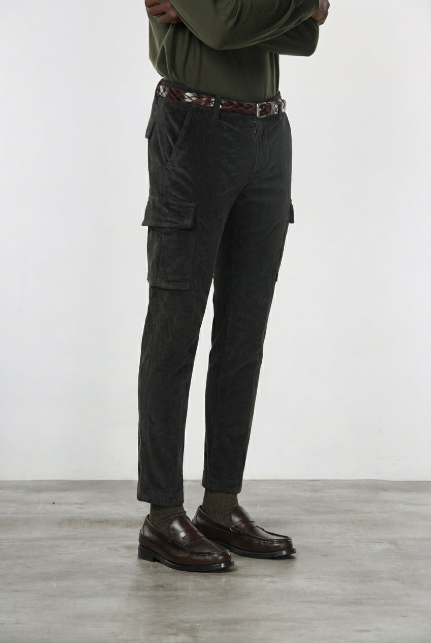 Chile Herren-Cargohose aus 500-Rippen-Samt mit extra slim fit ①