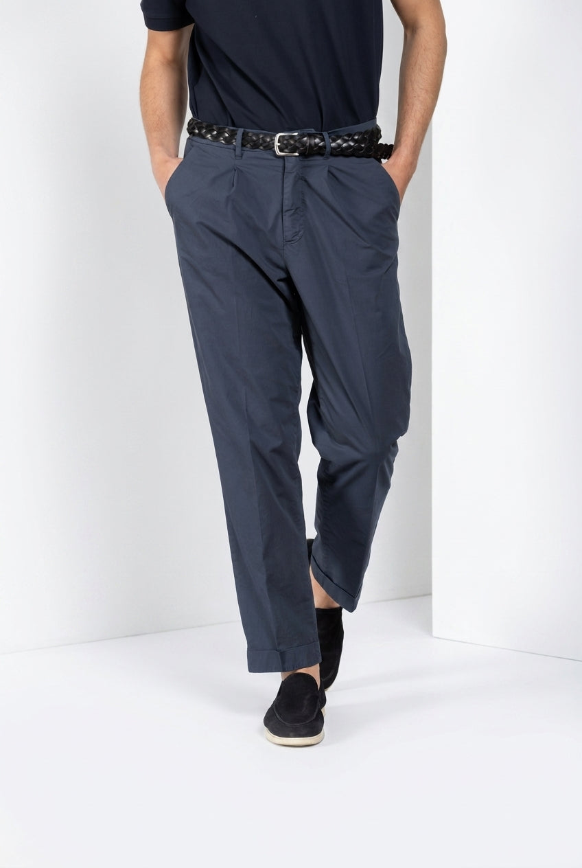 Pinces Hose Chino Mann aus Stretch Gabardine relaxed fit