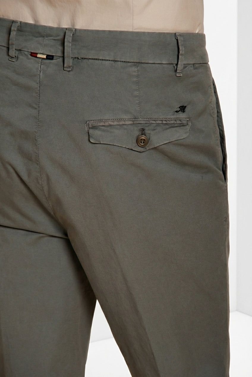 Pinces pantalone chino uomo in gabardina stretch relaxed fit