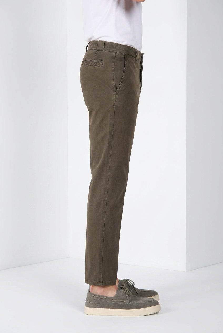 Madison M74 Hose Chino Herren aus leichtem Stretch-Twill carrot fit