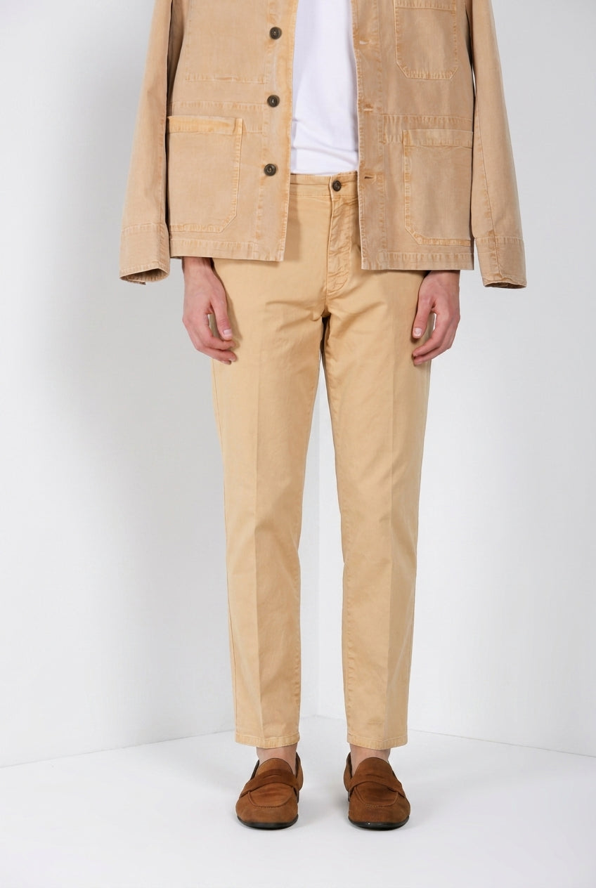 Madison M74 Hose Chino Herren aus leichtem Stretch-Twill carrot fit