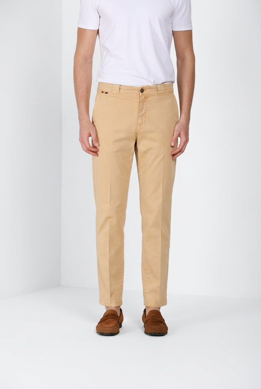 Madison M74 Hose Chino Herren aus leichtem Stretch-Twill carrot fit