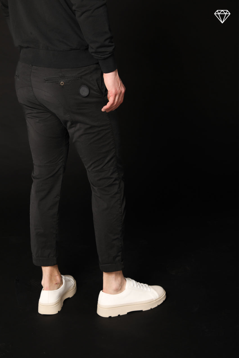 John Coolkhinos pantalone chino uomo in raso stretch logo edition carrot fit ①