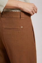 Brigitte Bermuda Chino Dame aus geflammter Baumwolle und Leinen relaxed fit