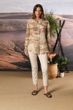 Delhi camicia donna a manica lunga in mussola con stampa camouflage