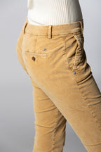 Jaqueline Archivio pantaloni chino donna in velluto 1000 righe slim fit