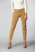 Jaqueline Archivio pantaloni chino donna in velluto 1000 righe slim fit