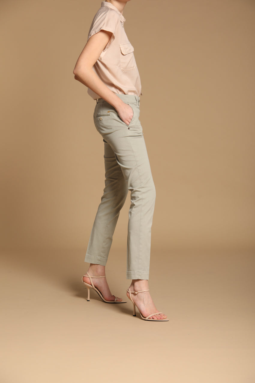 Jaqueline Archivio pantalone chino donna in gabardina slim fit