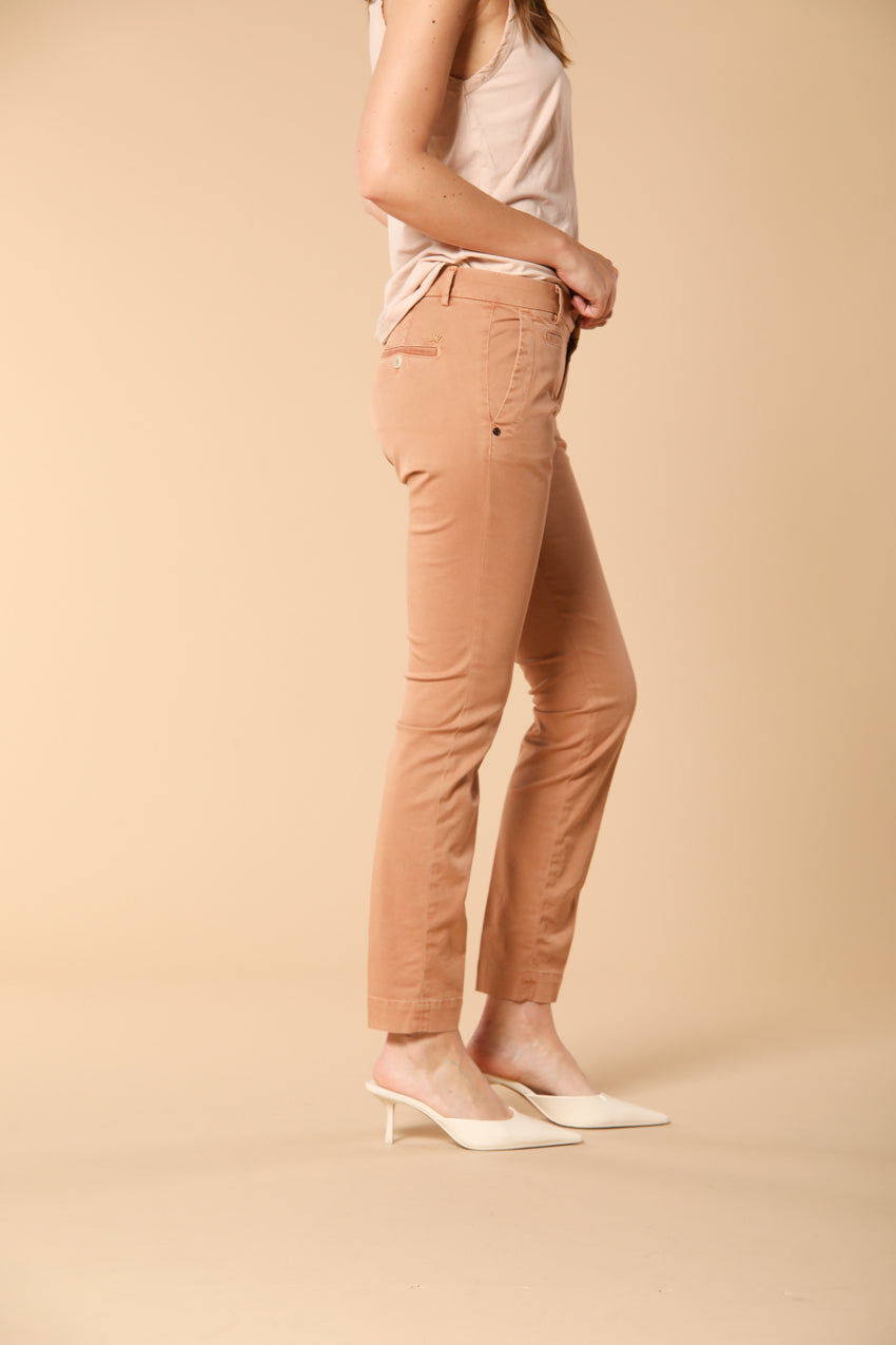 Jaqueline Archivio pantalone chino donna in gabardina slim fit