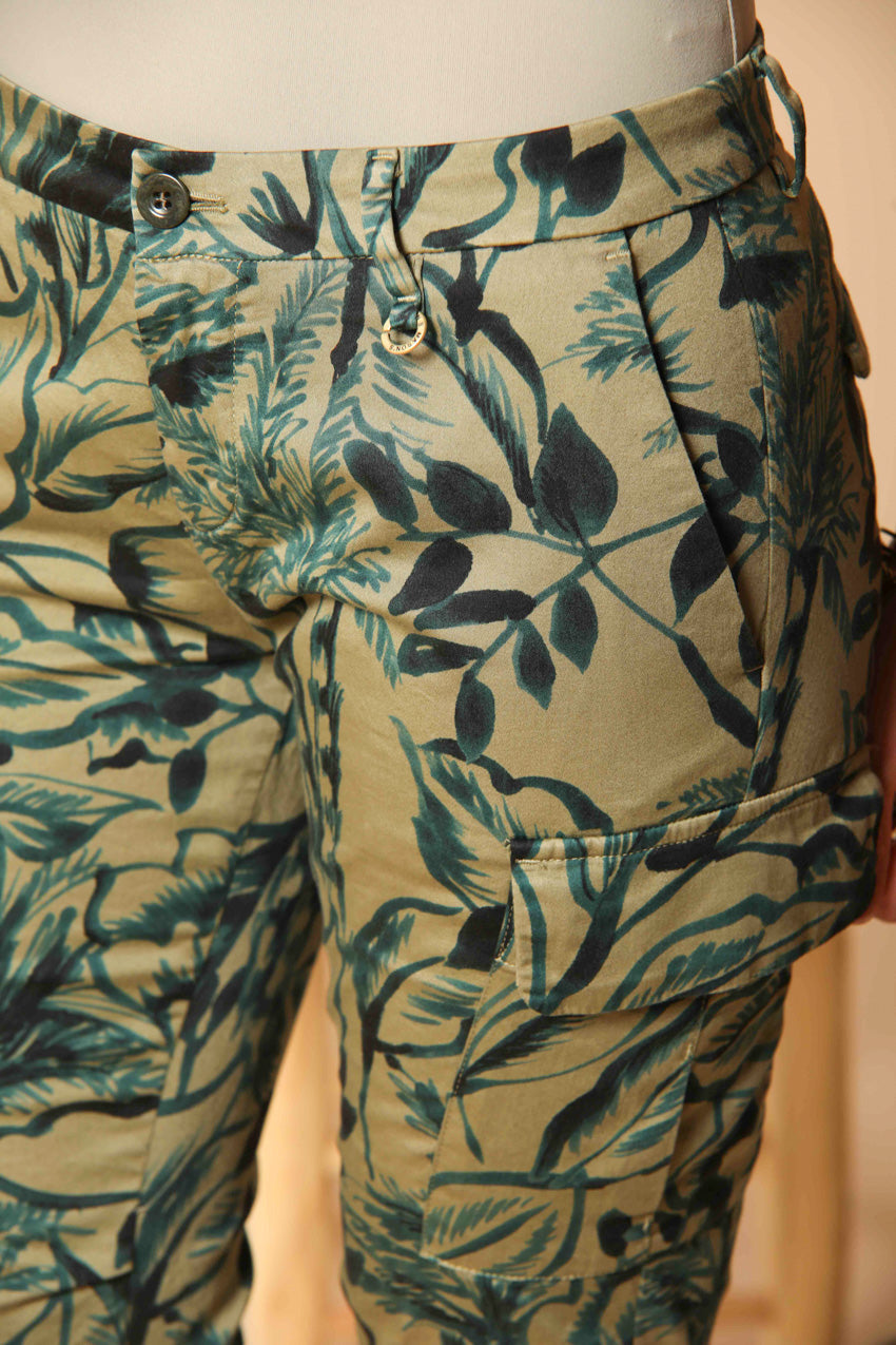 Chile City Damen Cargo Hose aus Satin mit Blumenprint Slim Fit