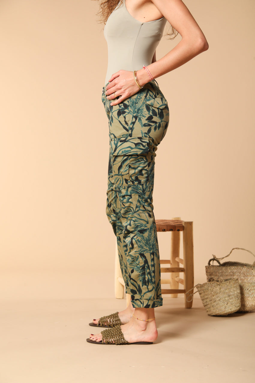 Chile City pantalone cargo donna in raso con stampa a fiori curvy fit