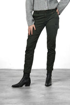 Chile City Cargo-Hose für Damen aus Satin mit slim fit