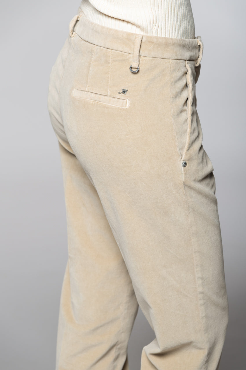 New York Carrot Damen-Chinohose aus Samt carrot fit