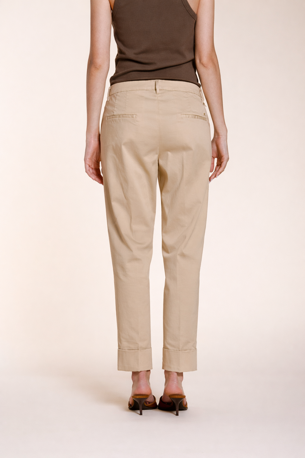 New York Carrot pantalone chino donna in raso stretch carrot fit ①