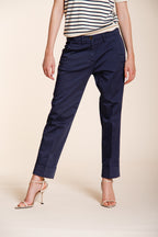 New York Carrot Damen Chino Hose aus Stretch-Satin carrot fit ①
