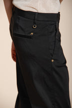 New York Carrot pantalone chino donna in raso stretch carrot fit ①