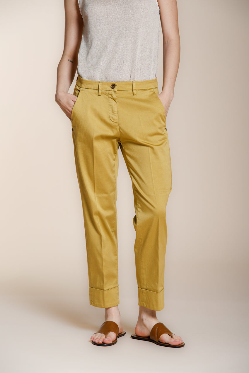 New York Carrot Hose Chino Damen aus Stretch-Satin carrot fit ①