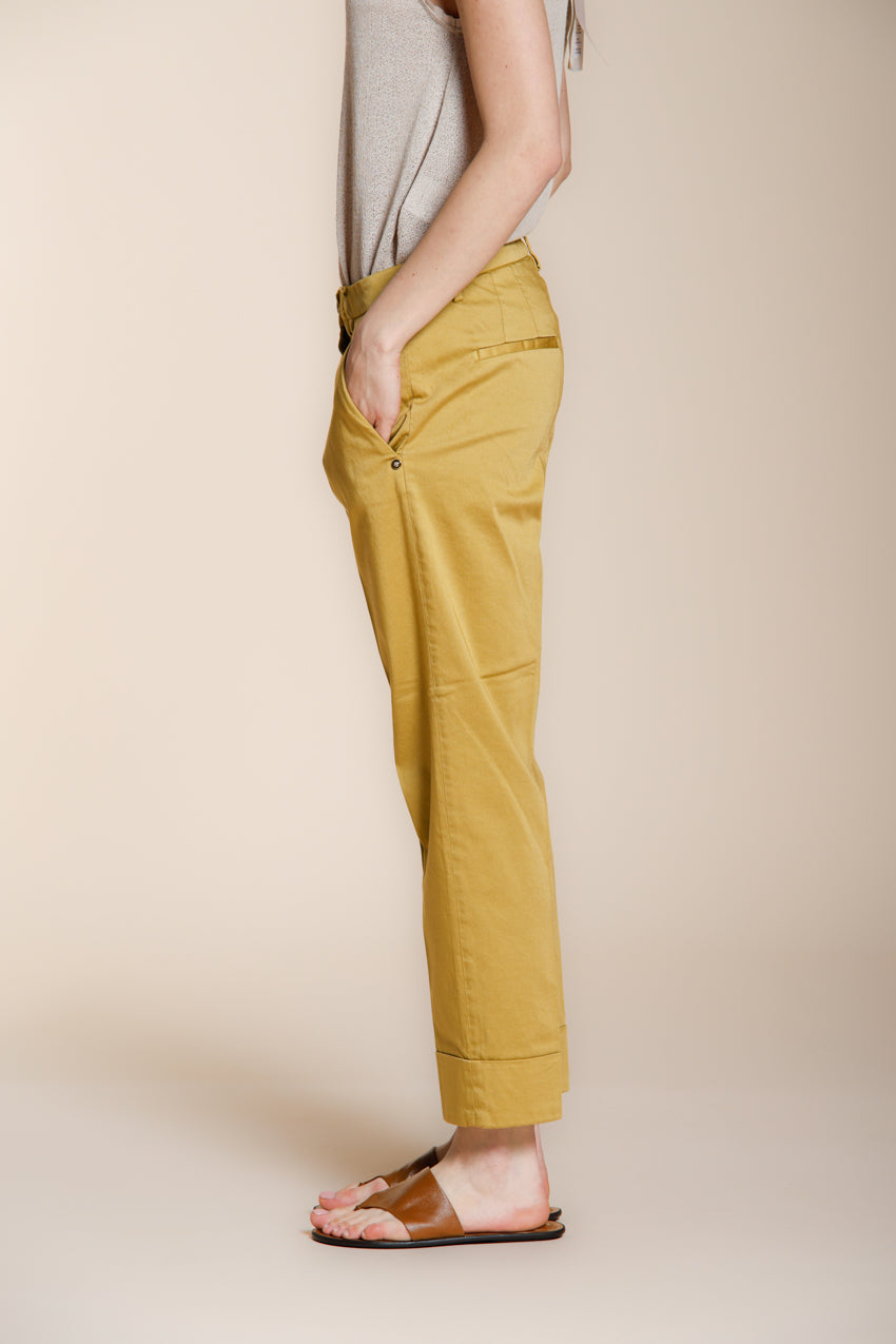 New York Carrot Hose Chino Damen aus Stretch-Satin carrot fit ①