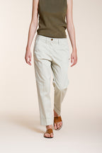 New York Carrot pantalone chino donna in raso stretch carrot fit ①