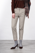 New York Carrot Chinohose für Damen aus Baumwoll- und Wollgabardine mit carrot fit ①
