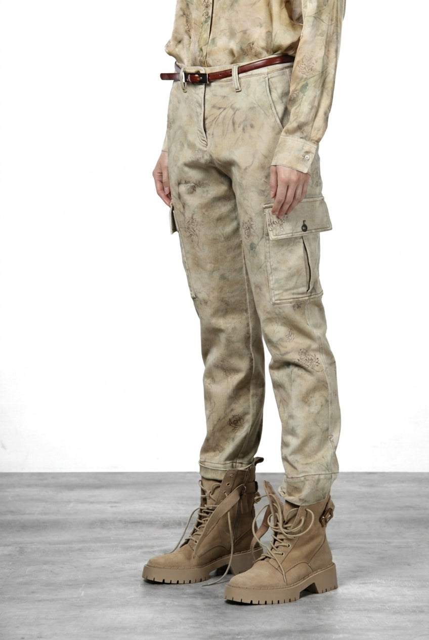 Marlene Cargo pantalone cargo donna in bull fantasia fiori sfumati carrot fit