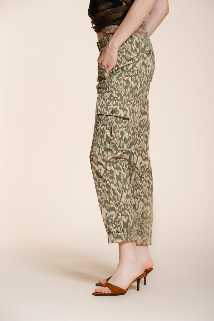 Marlene Cargo pantalone donna in gabardina stampa camouflage carrot fit