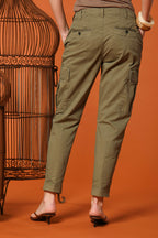 Judy Archivio pantalone cargo donna in twill di cotone stretch con ricamo relaxed fit