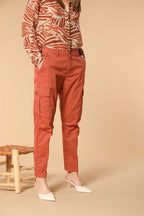 Judy Archivio pantalone cargo donna in twill di cotone stretch relaxed fit