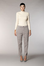New York Cozy pantalone chino donna in gabardina carrot  fit