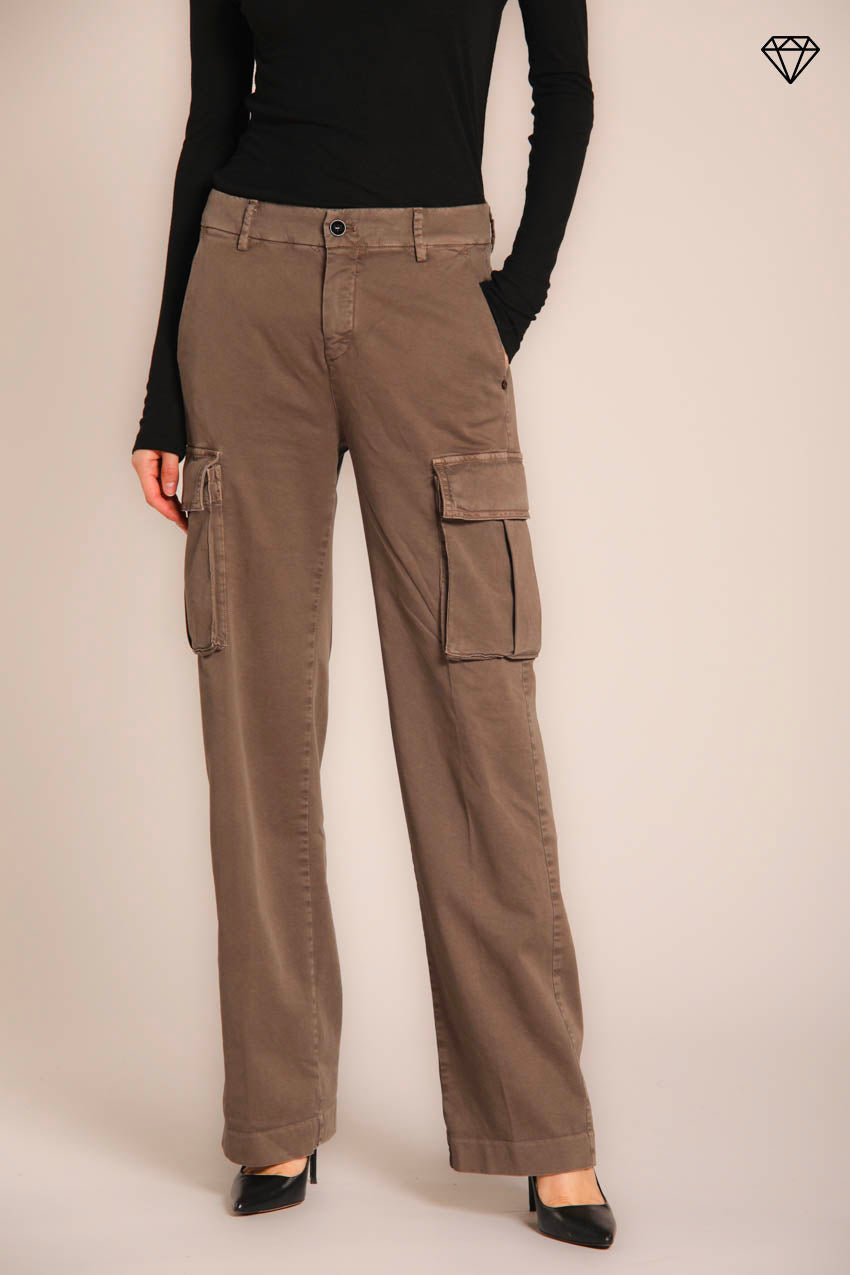 Immagine 1 pantalone cargo donna in gabardina modello Victoria straight fit