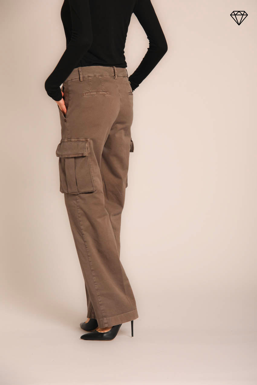 Immagine 3 pantalone cargo donna in gabardina modello Victoria straight fit