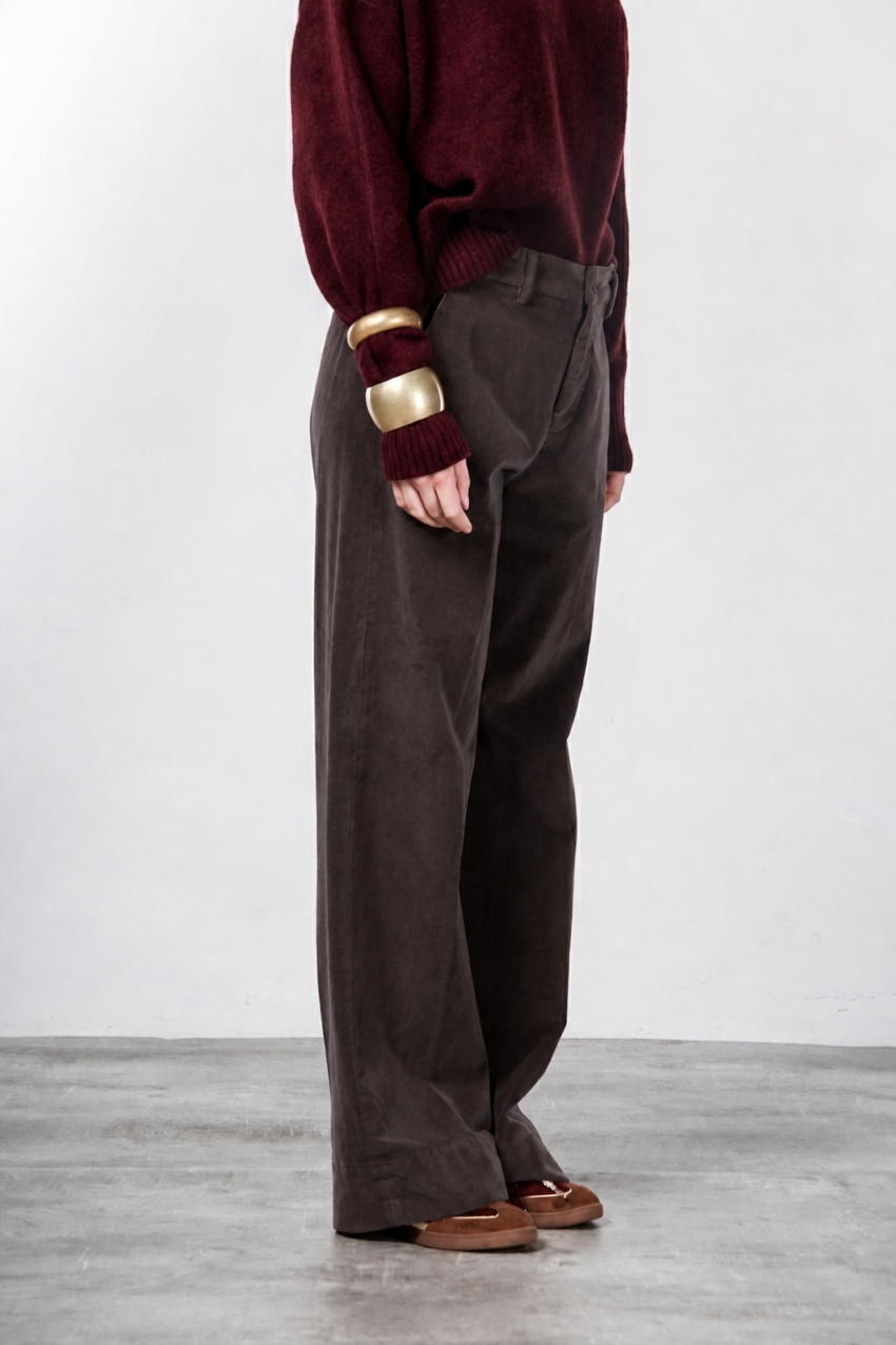 New York Studio Chinohose für Damen aus glattem Samt mit straight fit