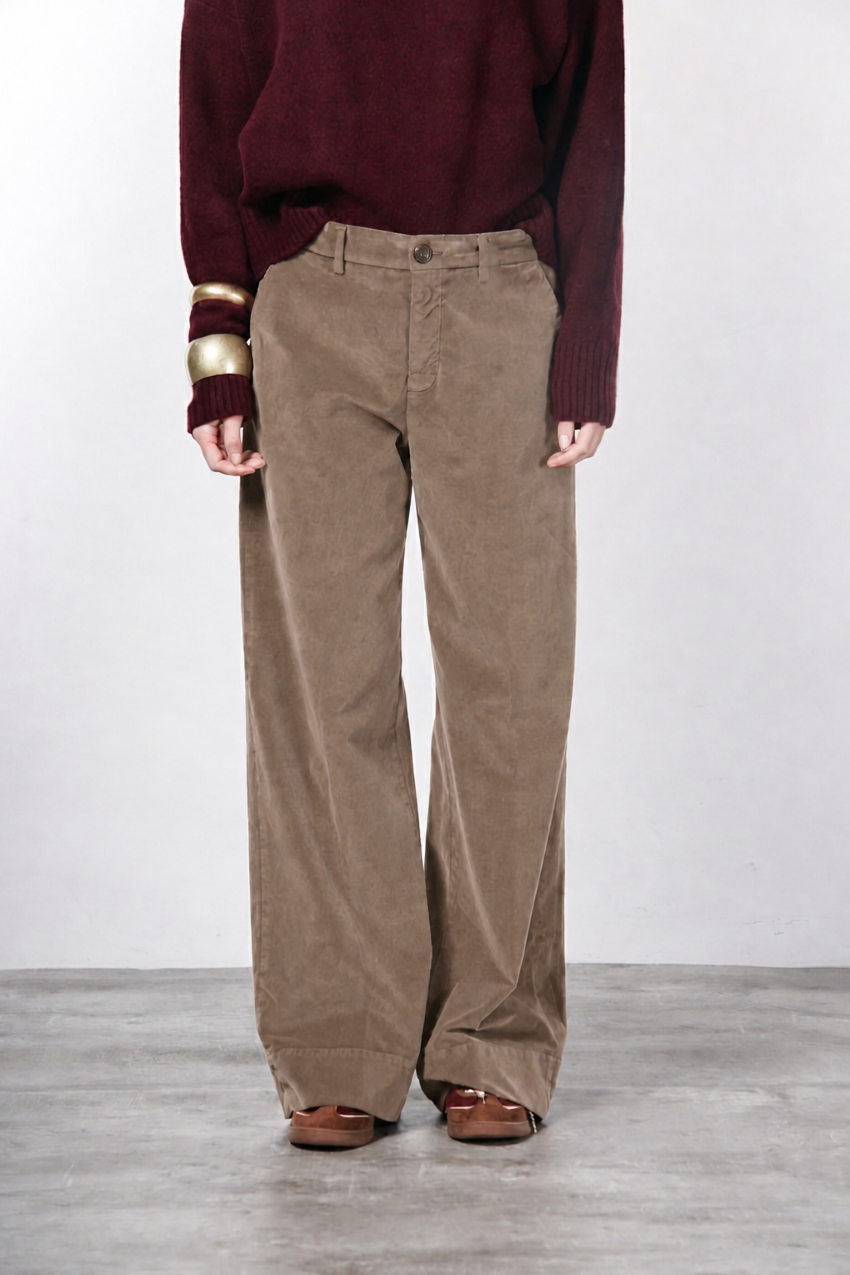 New York Studio Chinohose für Damen aus glattem Samt mit straight fit