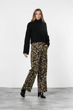 Dallas Wide Work Chinohose für Damen aus Bull mit Camouflage-Muster und straight fit
