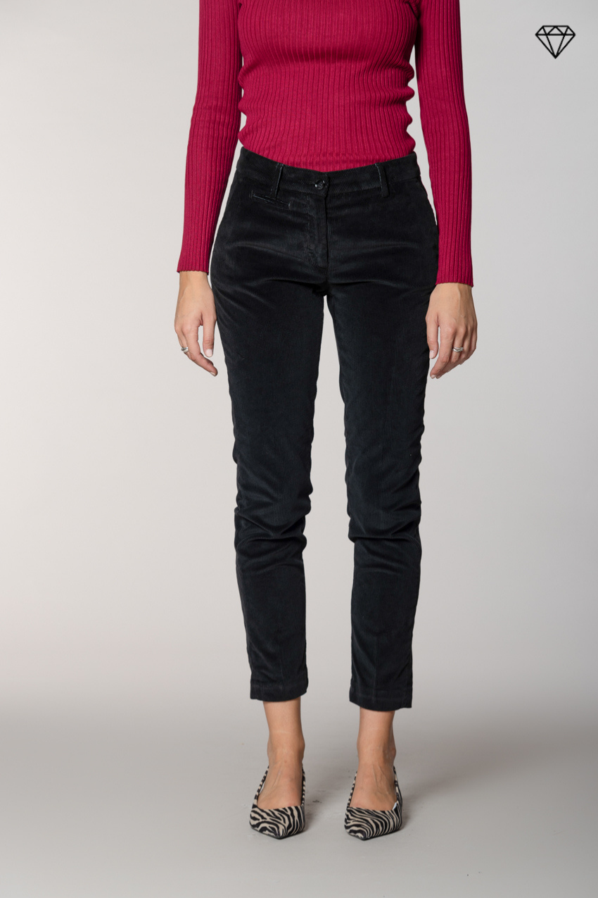 New York Slim pantalone chino donna in velluto a coste slim fit ①