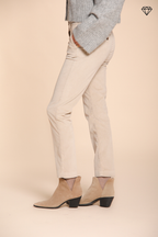 New York Slim pantalone chino donna in velluto a coste slim fit ①