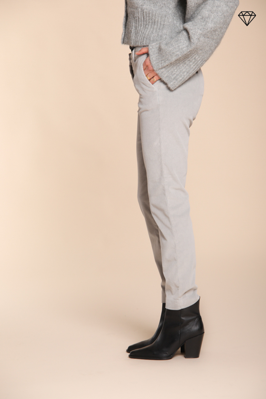 New York Slim pantalone chino donna in velluto a coste slim fit ①